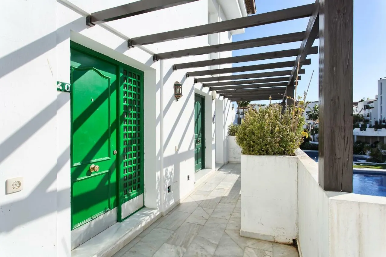 Penthouse Las Jacarandas Apartment Estepona