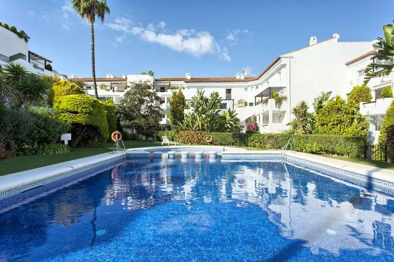 Penthouse Las Jacarandas Apartment Estepona